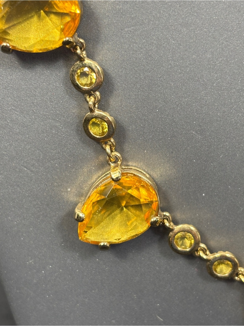 J. Crew Necklace Yellow Faux Faceted Acrylic/Plastic Goldtone 26" - Picture 6 of 11